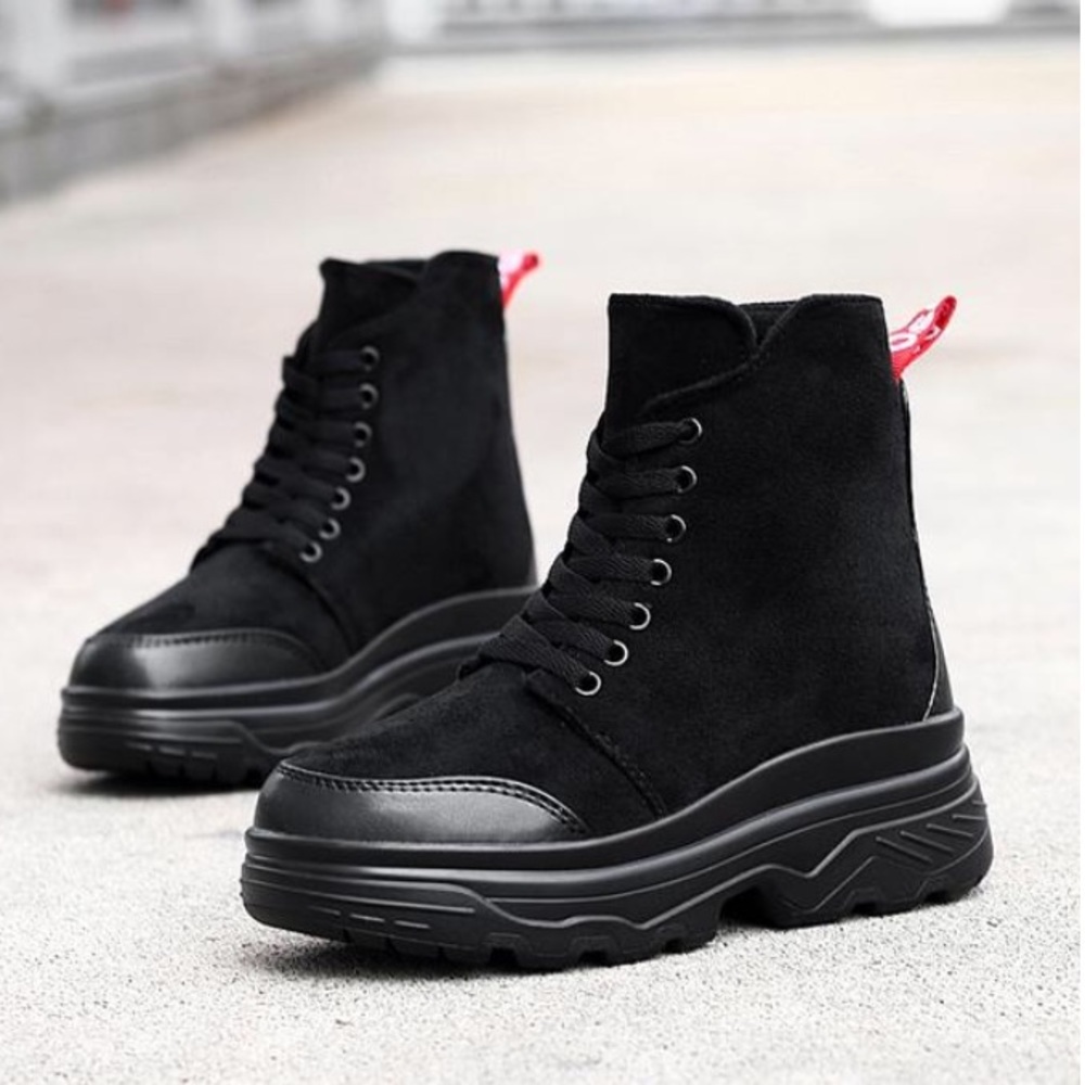 BASSO platform suede black boots size EU39/US8🖤